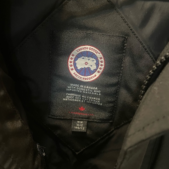 Boys Canada Goose coat - Picture 2 of 5